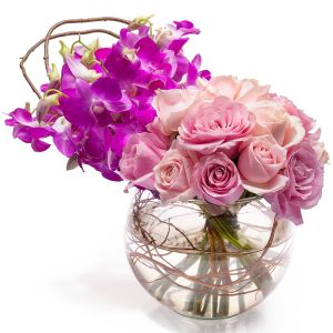 BUQUÊ DE ROSAS E ORQUÍDEA DENFAL EM AQUÁRIO DE VIDRO